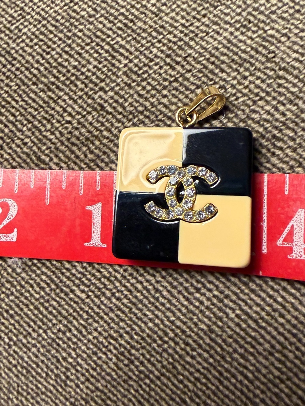 Chanel 24A CC Rhinestone Resin Checkerboard Pendant France - Picture 4 of 13
